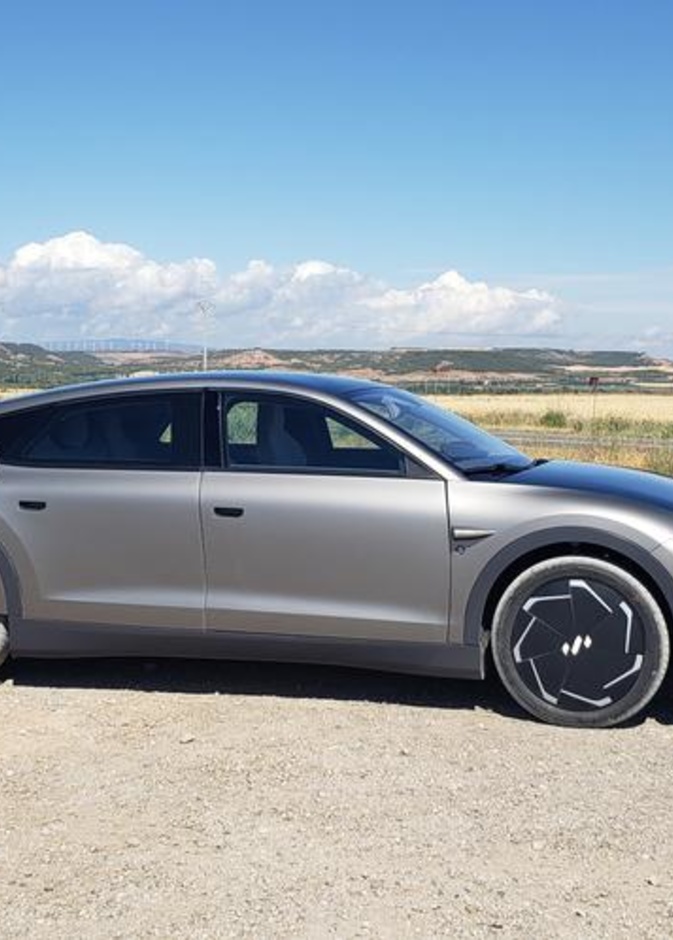 بعد 6 سنوات من التطوير سيارة Lightyear 0اختراق حقيقي في عالم السيارات الكهربائية