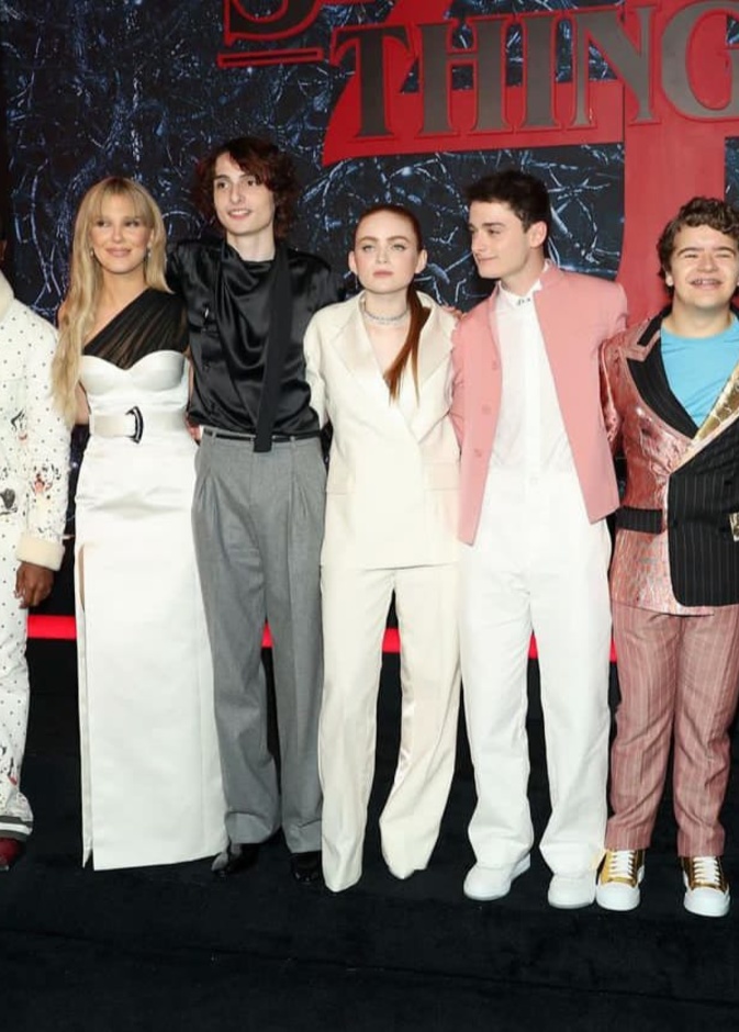 مسلسل "4 Stranger Things" 