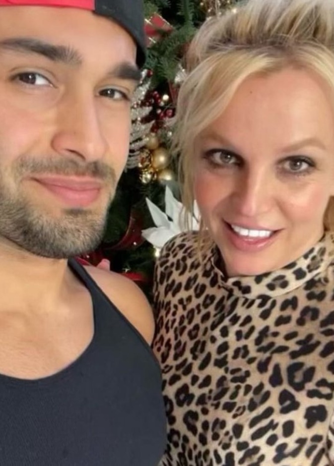 بريتني سبيرز وسام اصغري