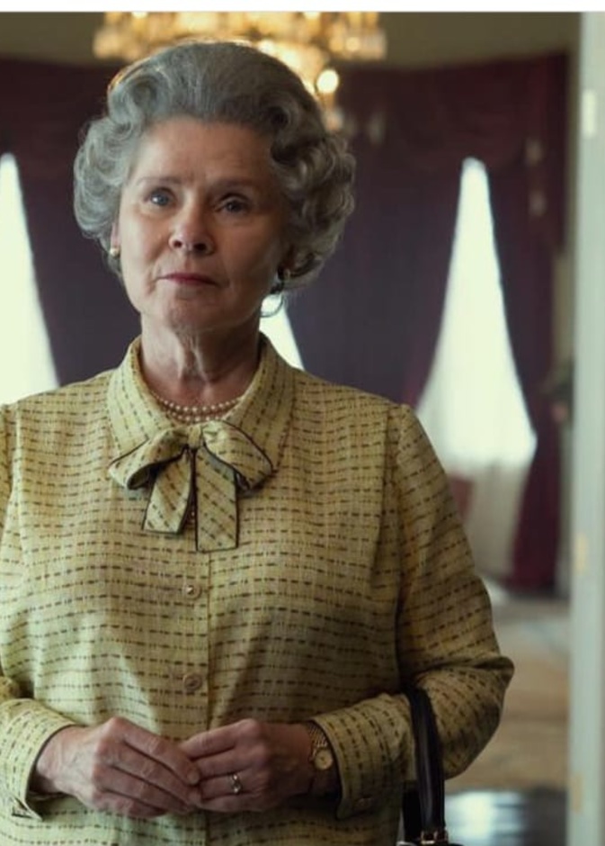 إيميلدا ستونتون بدور الملكة إليزابيث