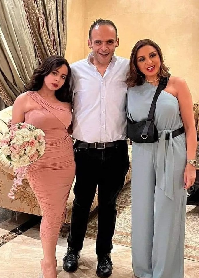 انغام وعقد قران شقيقها 