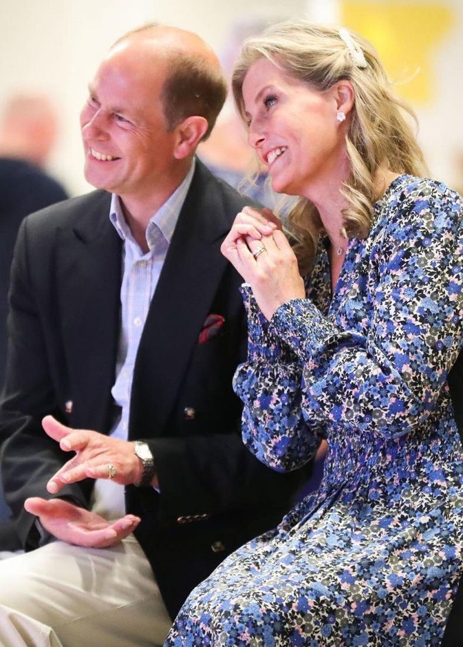 صوفي كونتيسة وسكس تحتفل بالذكرى السنوية 23 لزواجها