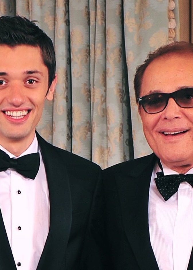 كريم محمود عبد العزيز ووالده 