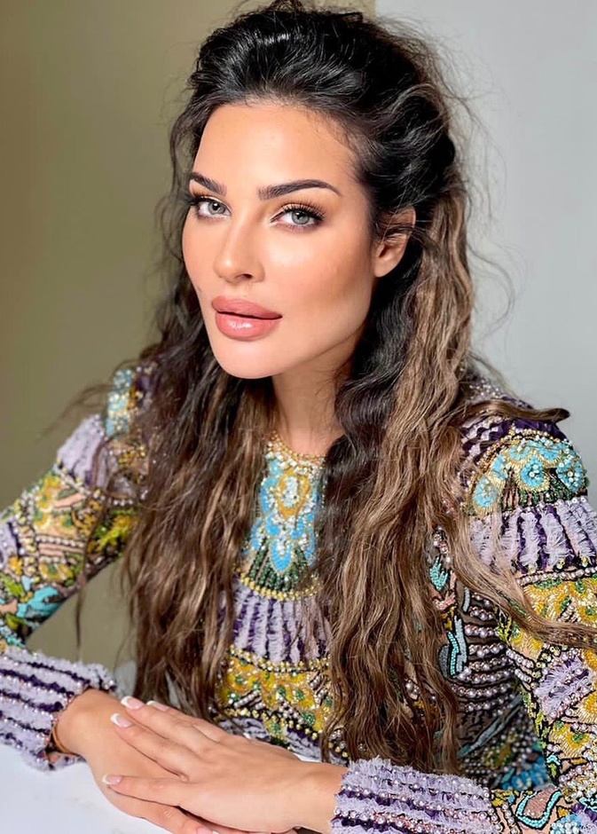 نادين نسيب نجيم