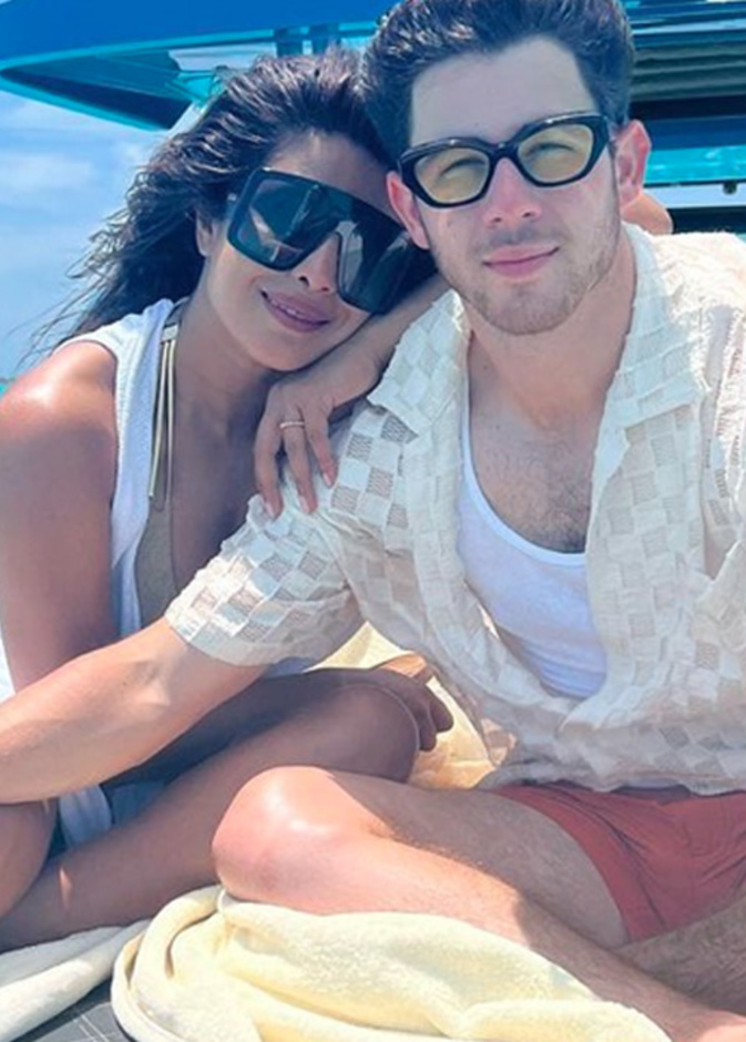  أحدث عطلة شاطئية لبريانكا تشوبرا وزوجها