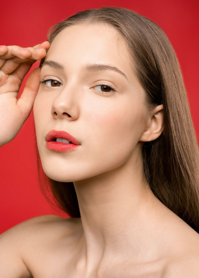 4 خلطات طبيعية مجرّبة لتحضير مقشر شفاه فعال في المنزل