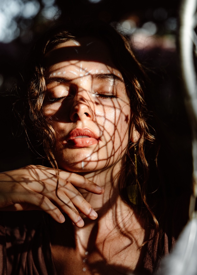 هل تعانين من جفاف البشرة؟ إليك أفضل الماسكات لترطيبها ومنح الجلد المرونة