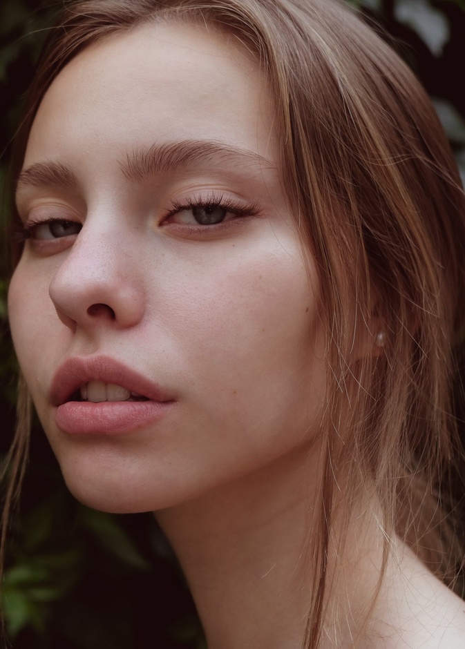 3 وسائل طبيعية مجربة لتنظيف البشرة المختلطة والعادية