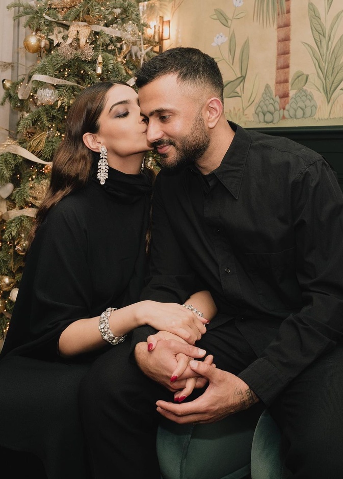 سونام كابور في عطلتها في توسكانا 