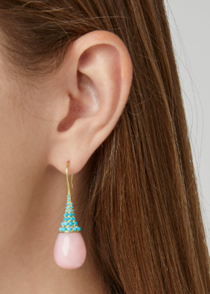 أقراط من الأوبال الوردي من  آيرين نيوويرث Irene Neuwirth