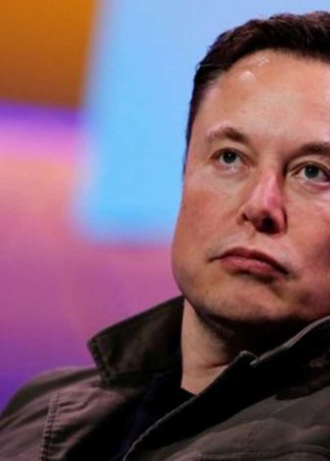أيلون ماسك شكك بكمية الحسابات الحقيقية على تويتر