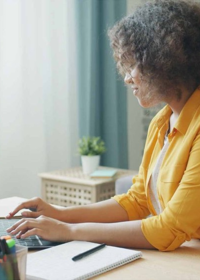 علامات تظهر احترافية المرأة في العمل