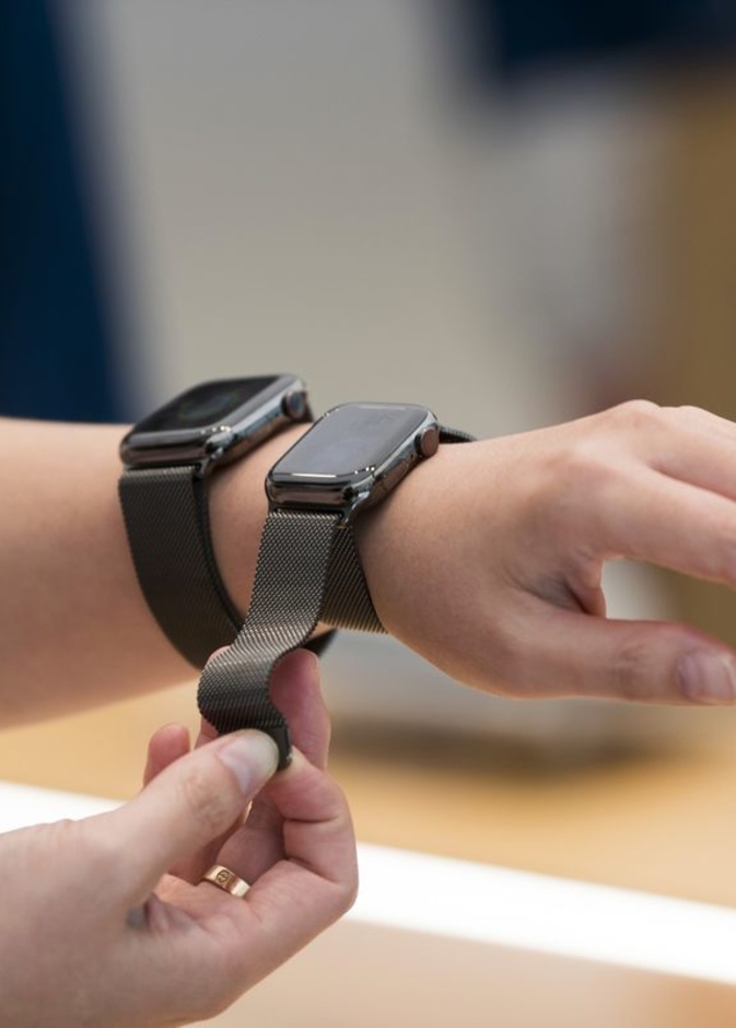 تصميم ومواصفات رائعة وجديدة لساعة Apple Watch Pro