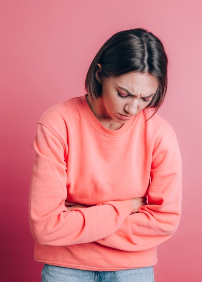 ما هي اسباب حدوث الام الدورة الشهرية ومتى ينتهي الالم