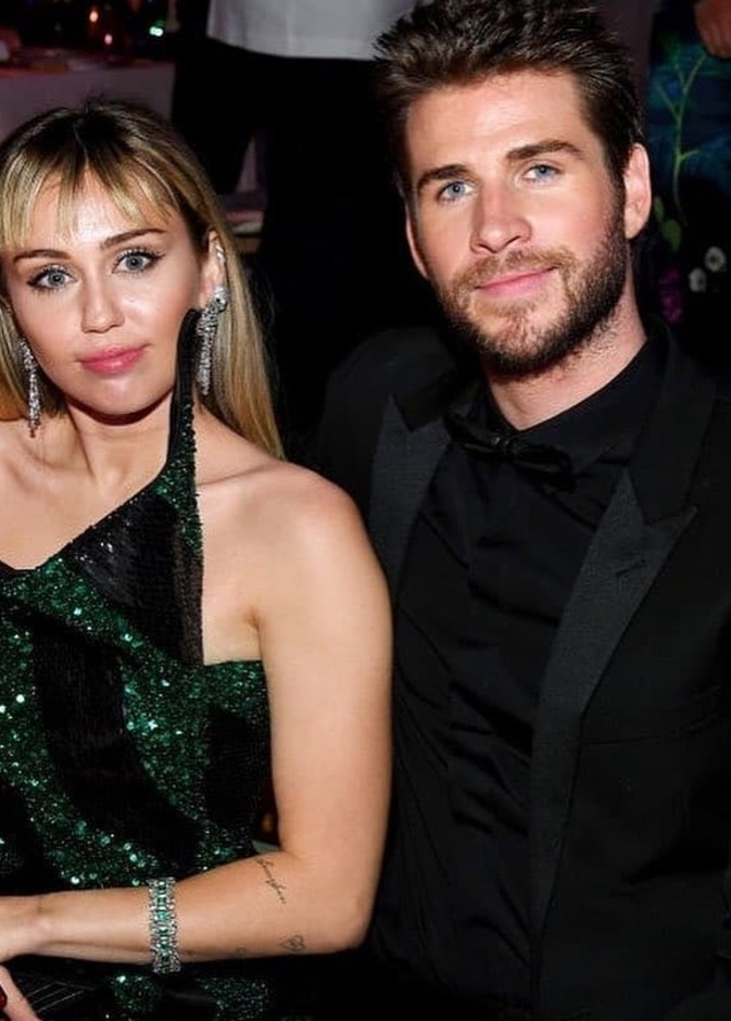 مايلي سايروس Miley Cyrus وليام هيمسورث Liam Hemsworth