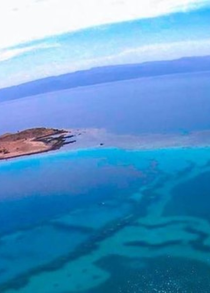 مسابح محافظة حقل وأجواء بحرية ساحرة - المصدر واس