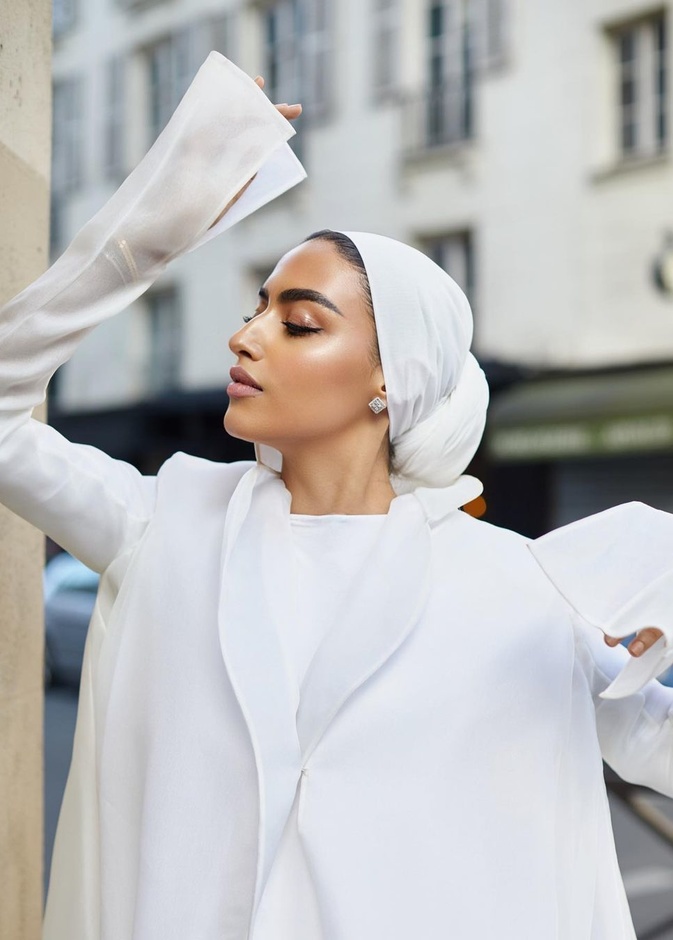 يارا النملة تستعرض اطلالة من توقيع آشي