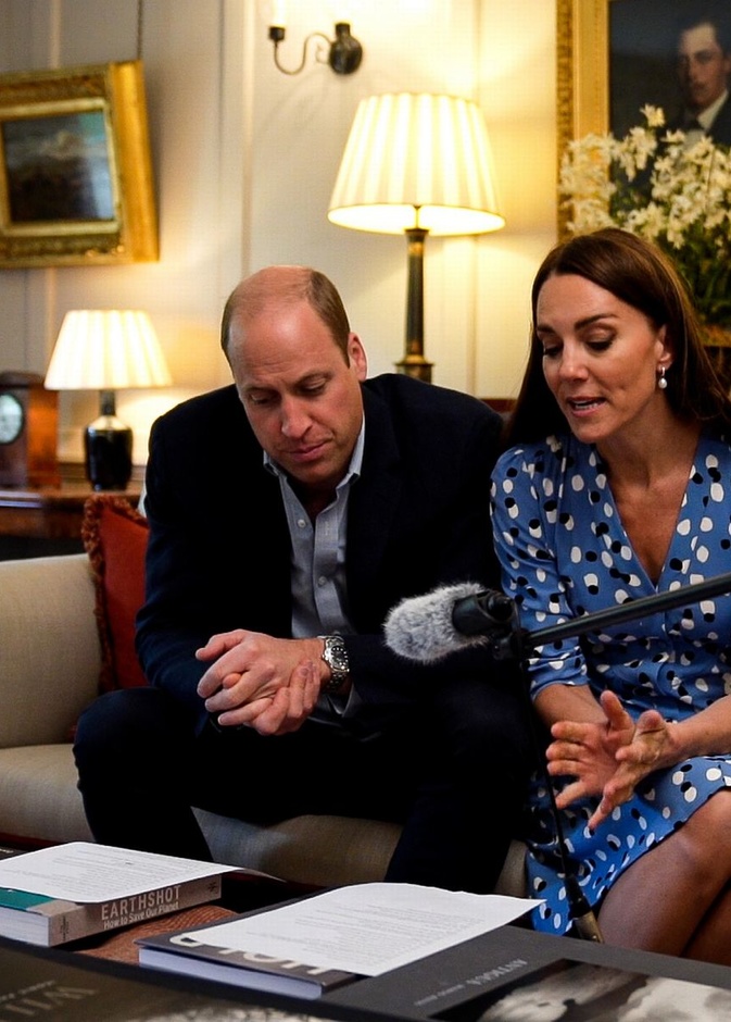 وليام وكيت يكشفان عن لمحات عن غرفة الاستقبال في قصر باكنغهام