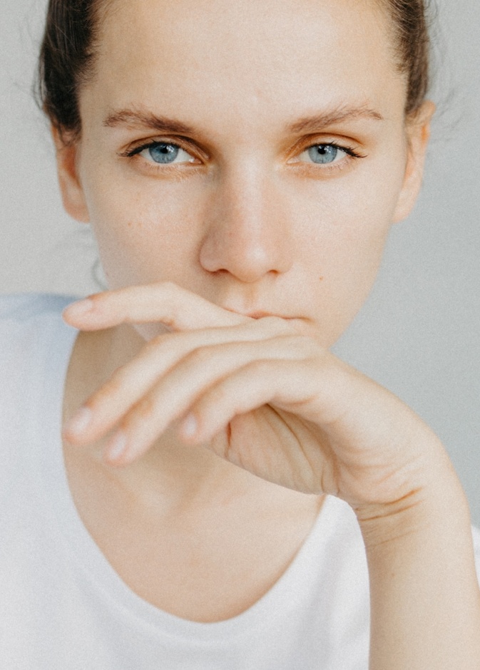 خلطات طبيعية لحماية اليدين من التجاعيد المبكرة