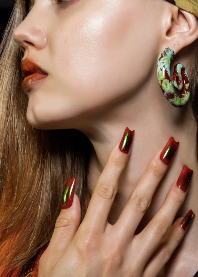 4 نصائح ذكية تحمي طلاء الأظافر من التقشر