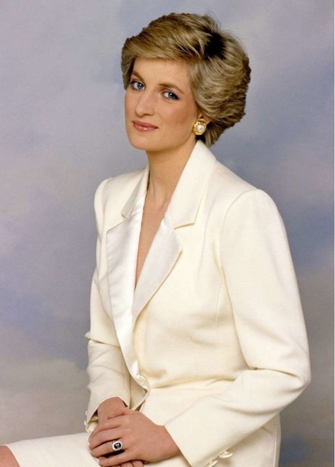 كيف عبر خاتم زواج كاميلا باركر عن الحب الأبدي عن خاتم ديانا؟