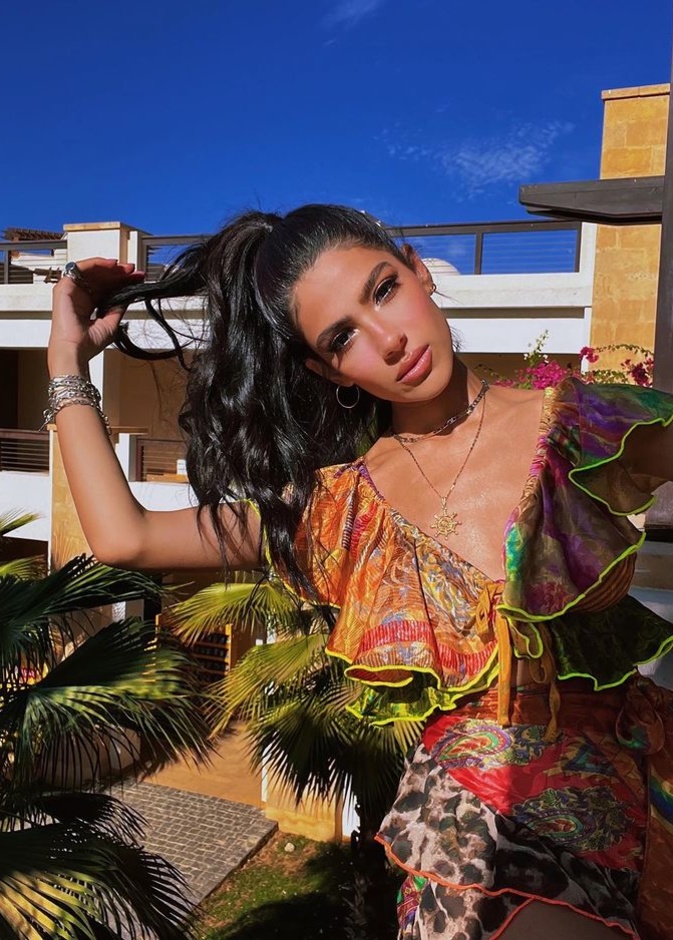 إطلالات جريئة للصبايا مستوحاة من هدى المفتي