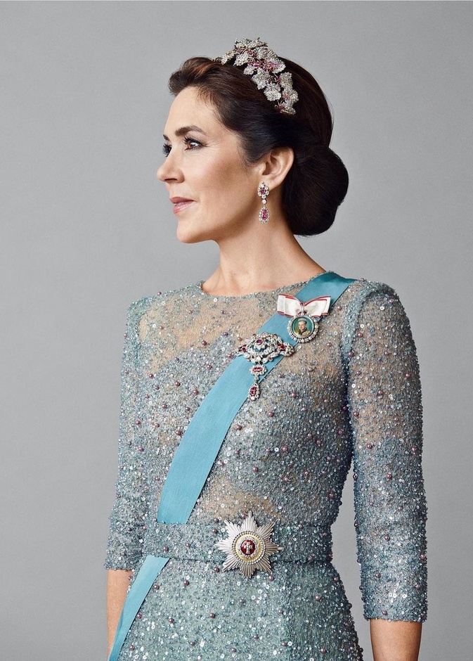 تاج The Danish Ruby Parure Tiara من أشهر تيجان الأميرة ماري