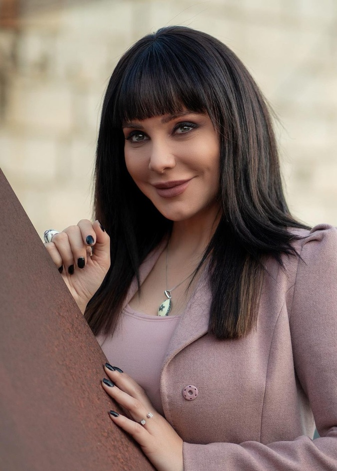 دعم متبادل ومواقف لافتة بين وائل رمضان وسلاف فواخرجي