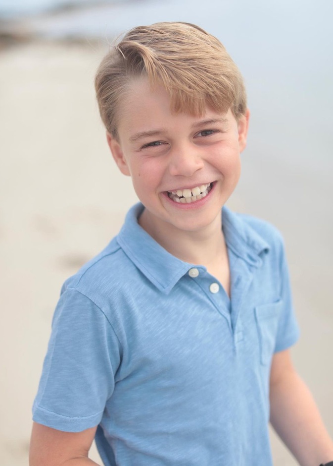  صورة مبهجة للأمير جورج في عيد ميلاده الـ 9