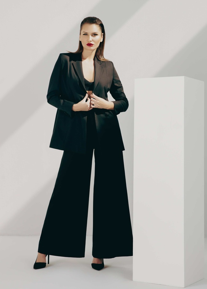 الأناقة، الراحة، الرقي والفخامة في مجموعة الأزياء الجديدة لربيع وصيف 2022  “Dream in a city” لدار أزياء ليلي بلان