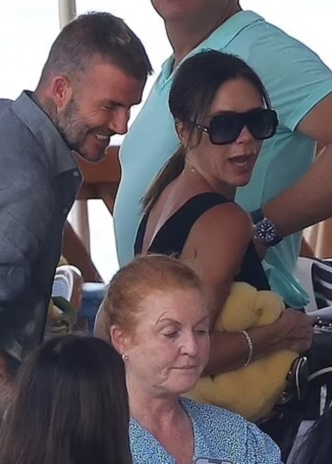  دوقة يورك تنضم لعائلة بيكهام في عطلتهم السياحية الجديدة