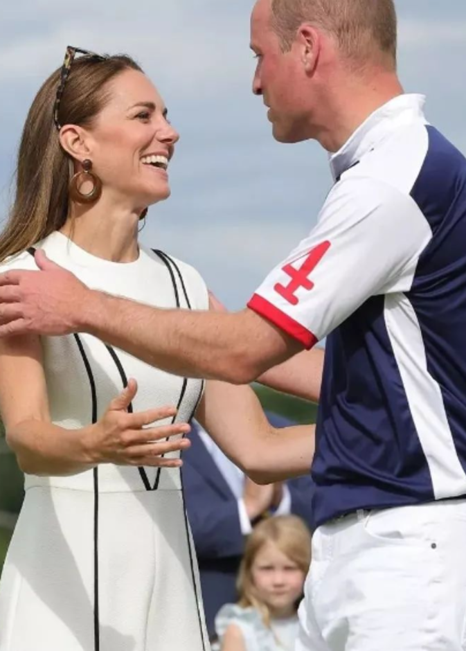هكذا كسرت كيت ميدلتون البروتوكول الملكي في مباراة البولو