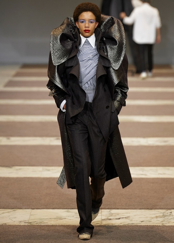 مجموعة Viktor & Rolf للأزياء الراقية 2022 