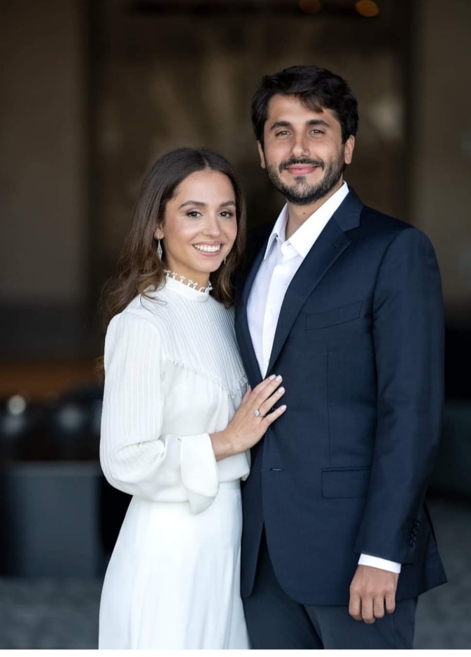 إطلالة الأميرة إيمان بنت عبدالله الثاني في خطوبتها