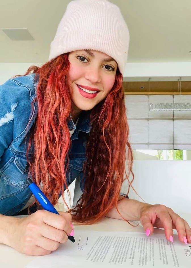 شاكيرا المغنية الكولومبية