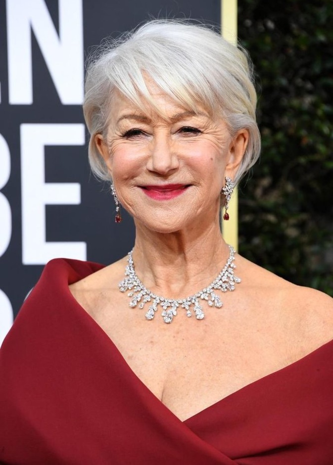  هيلين ميرين Helen Mirren بمجوهرات من توقيع Harry Winston