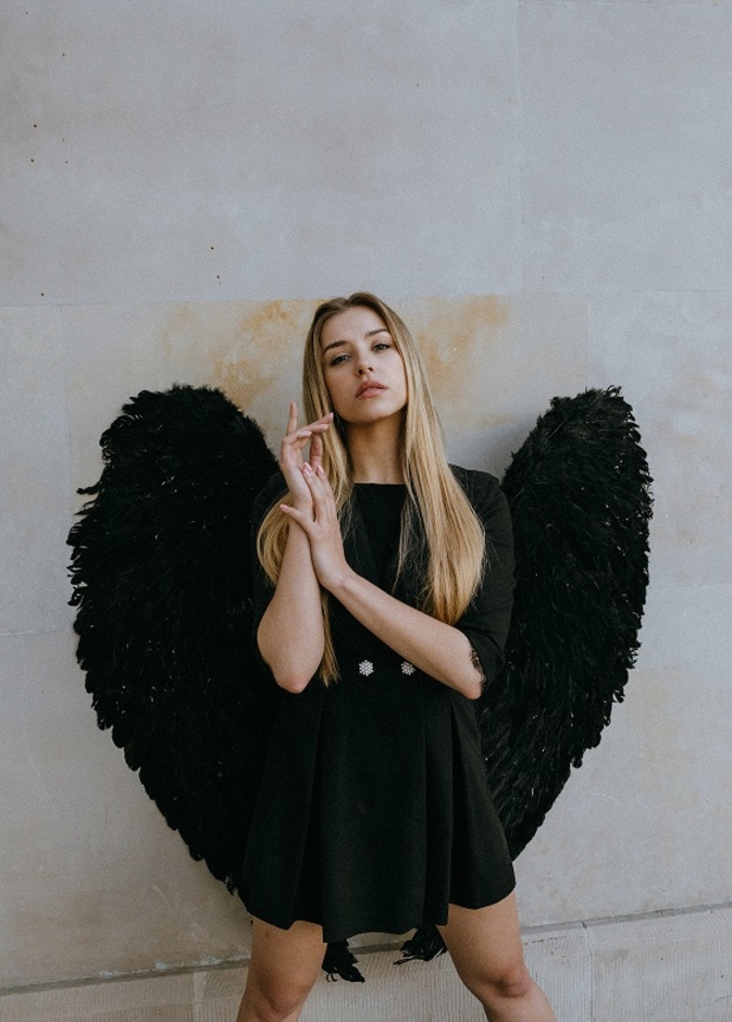 كيف تتعافى المرأة من علاقة حبّ سامة ومؤذية؟