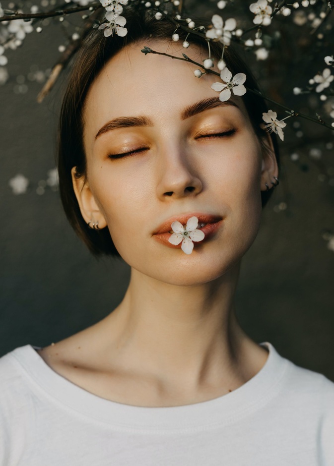 تبييض البشرة بخلطات الطحينة ..إليك الطريقة