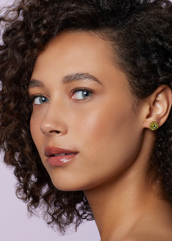 أروع المجوهرات المرصعة بالزبرجد لشهر أغسطس 