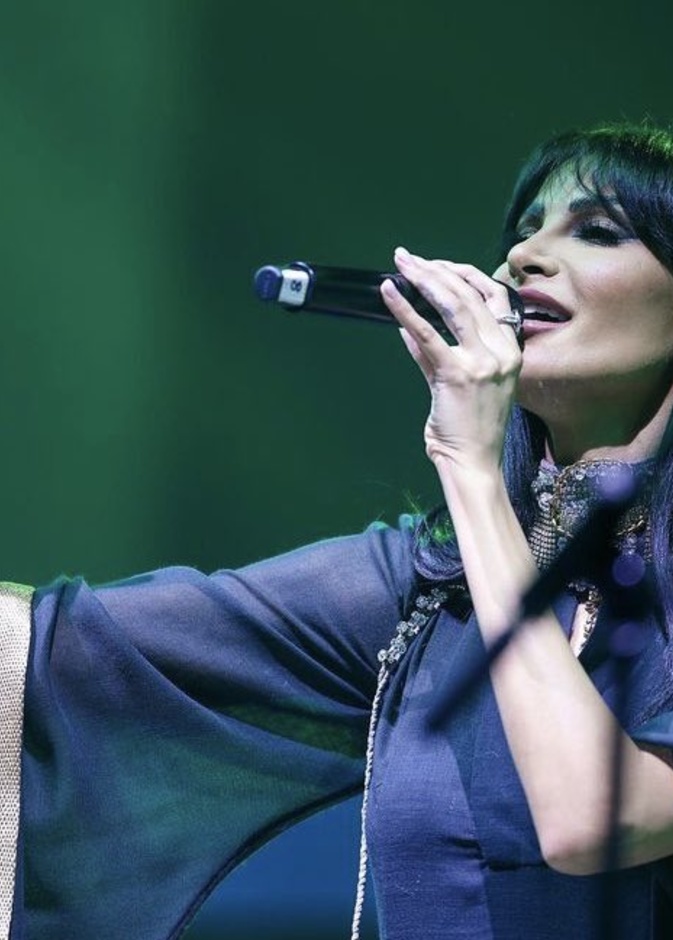 "أميمة طالب" تتألق بحفلها في الطائف بإطلالة تراثية جاذبة