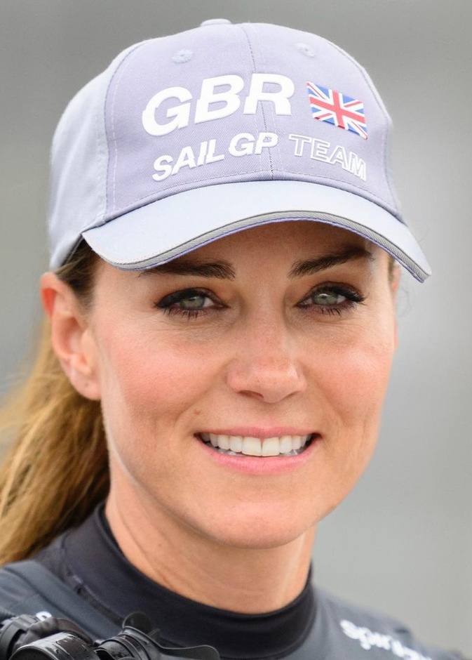 كيت ميدلتون تسرق الأضواء بإطلالتين جماليتين مع ملابسها الرياضية وهذه أسرار مكياجها