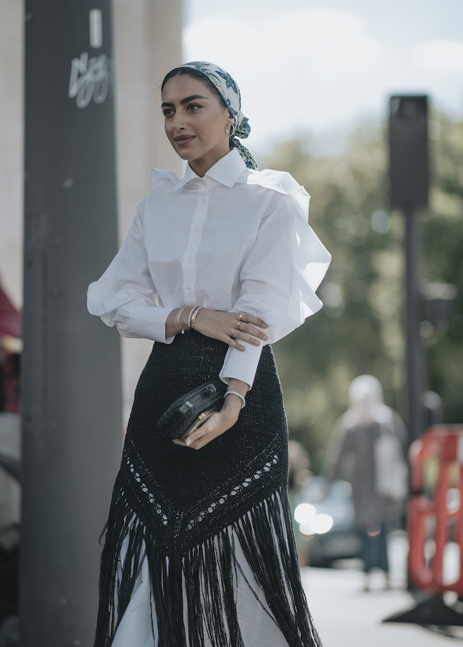 طرق جديدة لتنسيق القميص في اطلالاتك الخريفية 