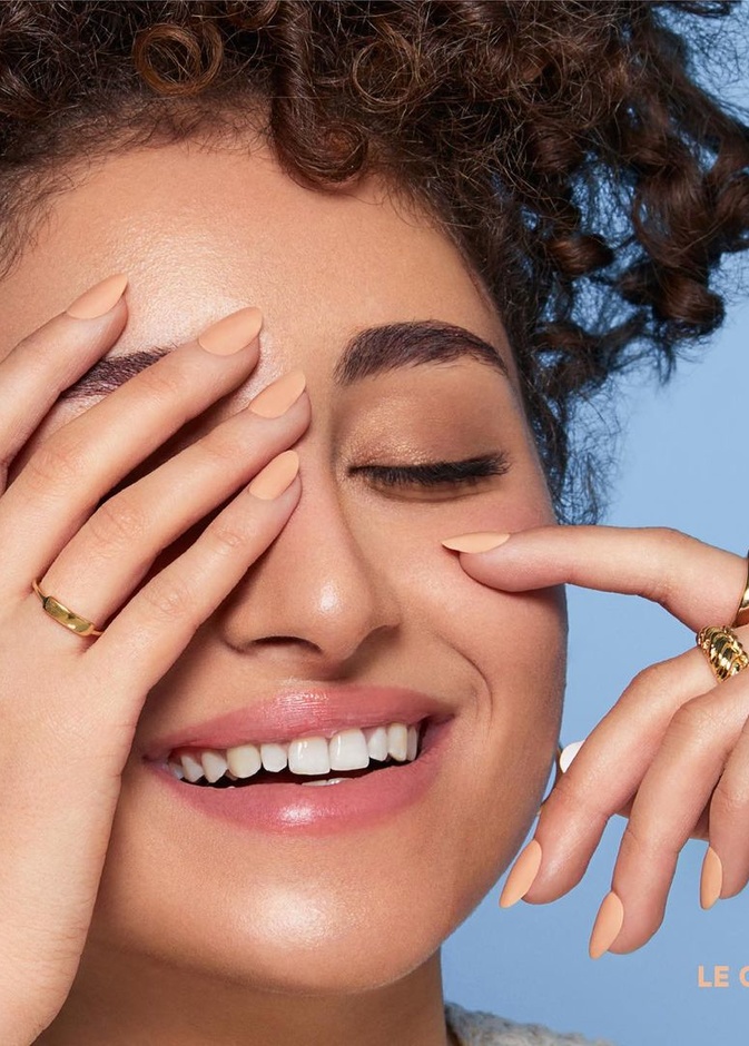 أبرز صيحات طلاء الأظافر لموسم صيف 2022