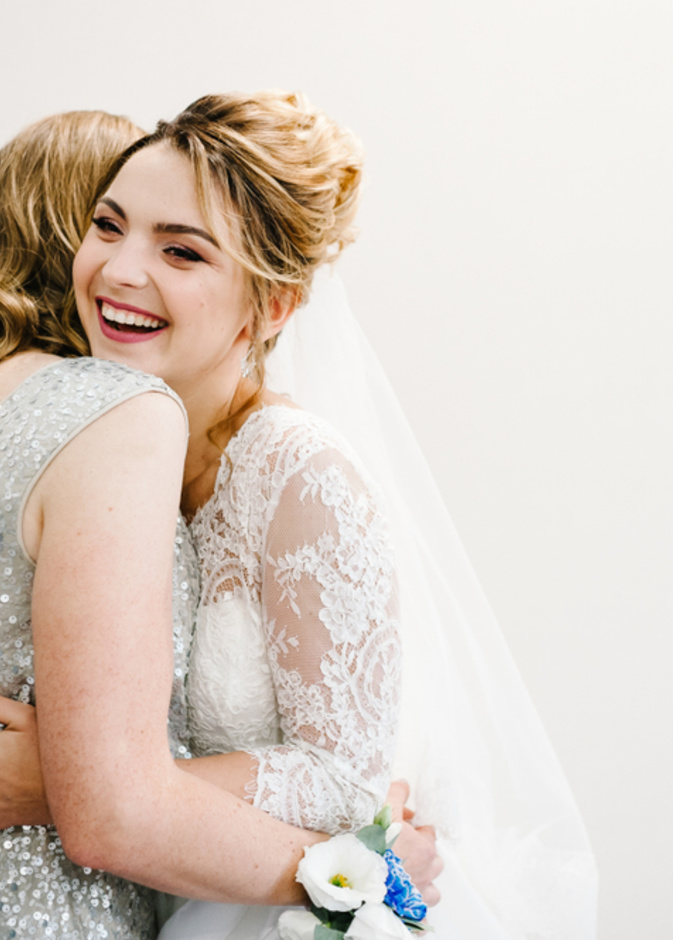 اهداء التهاني لأم العروس من المشاعر 