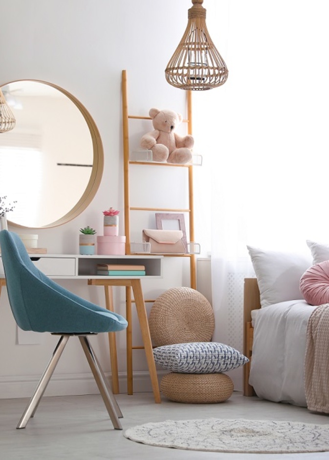 وفقاً لخبراء الفينغ شوي.. أسباب تمنعك من وضع السرير تحت النافذة في غرفة النوم