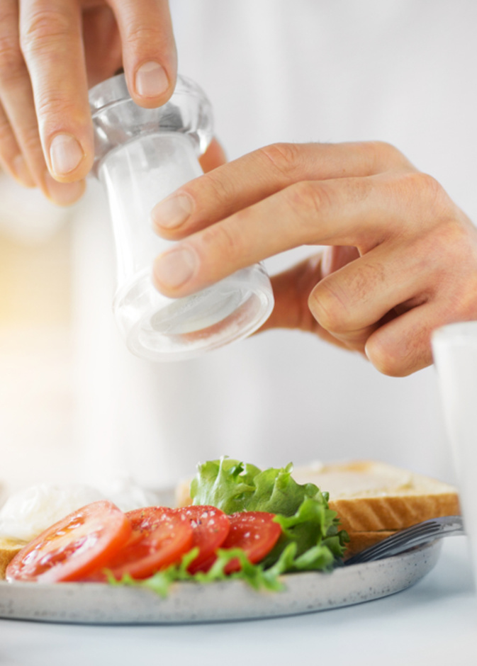  أثر تقليل تناول الملح على صحتنا.. وأضراره