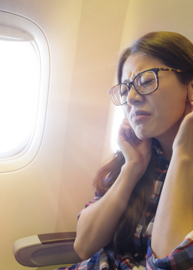 6 نصائح ذهبية للوقاية من ضغط الأذن بالطائرة