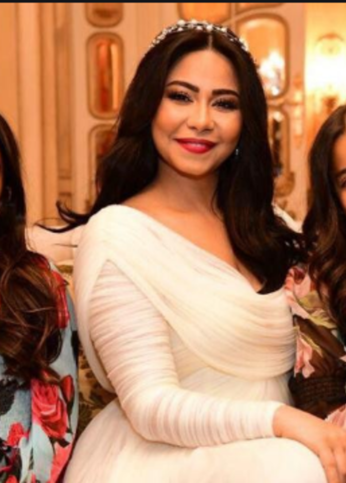 شيرين عبد الوهاب وبناتها في حفل زفافها