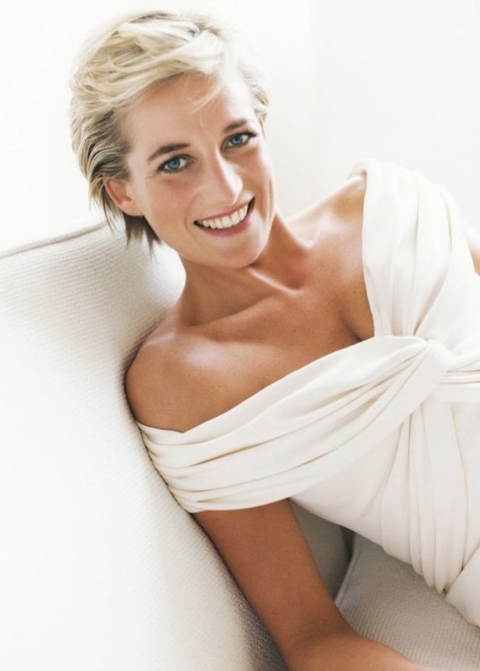 صورة الأميرة ديانا من صفحة المصور الشهير ماريو تيستيتنو على انستقرام