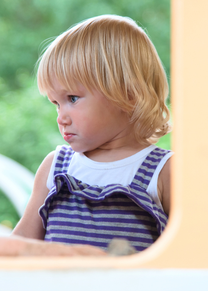 كيفية التعامل مع الطفل العدواني في عمر السنتين